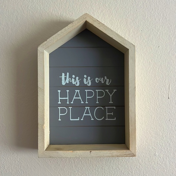 ☀️ 3 / $15 Sale ☀️ Home "This is our happy place" Wall hang or stand up decor. - Picture 6 of 8